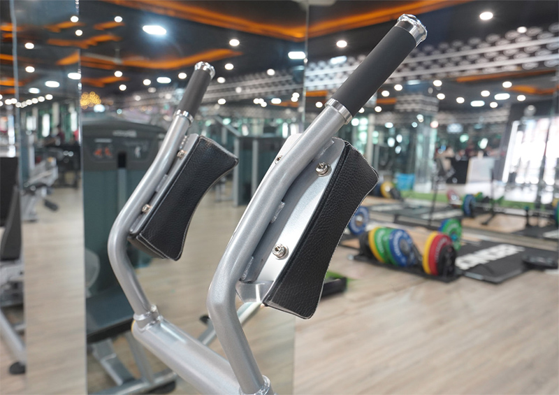 Máy tập cơ bụng Impulse IT9514 (Abdominal) 9 Tay cầm được bọc cao su