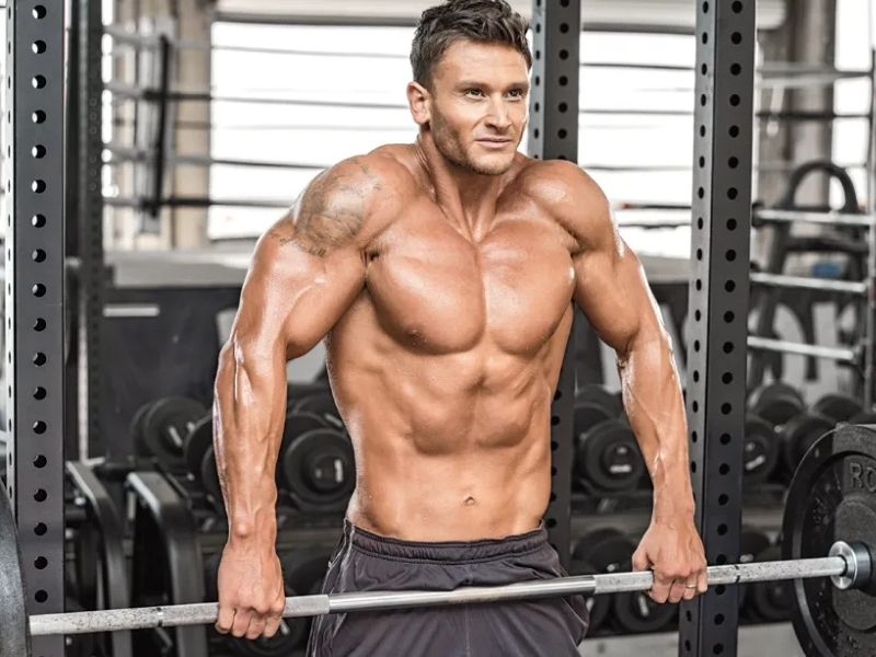 Barbell Shrug là gì? Cách tập phát triển cầu vai tốt cho Gymer? 1 Barbell Shrug