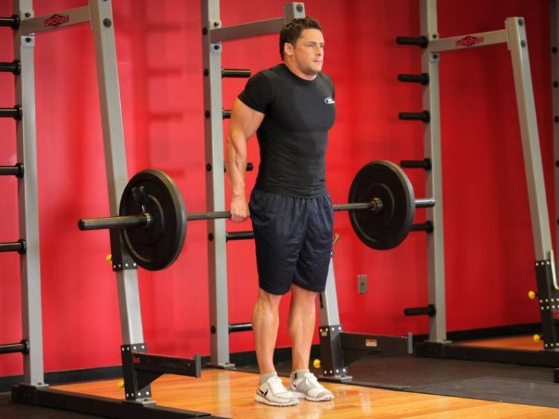 Barbell Shrug là gì? Cách tập phát triển cầu vai tốt cho Gymer? 4 Bài tập Barbell Shrug Behind The Back