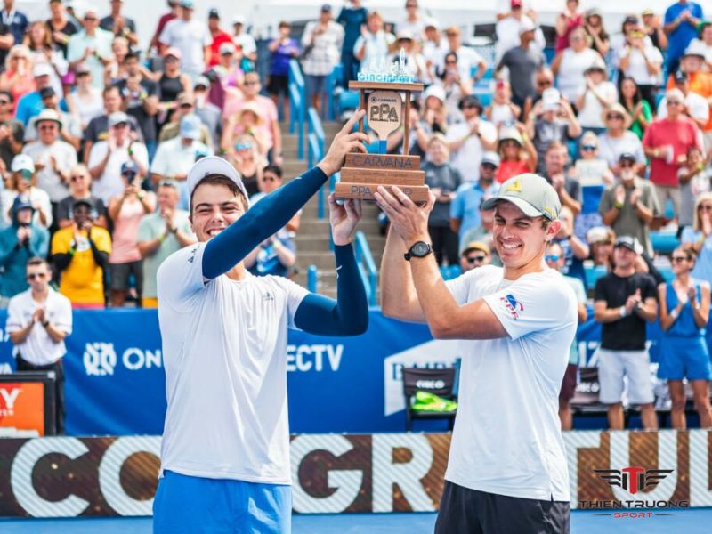 Ben Johns cùng đồng đội vô địch Pickleball đôi nam