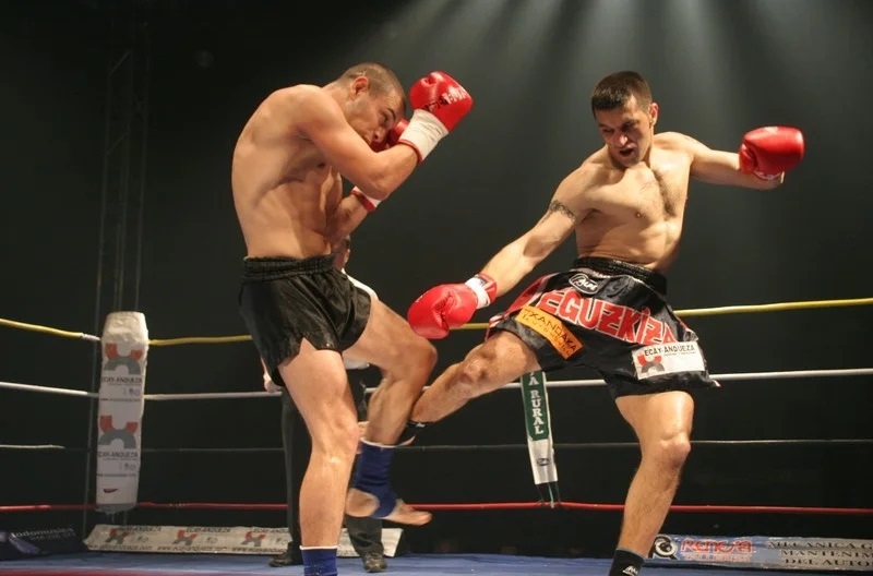 Combo kickboxing thể hiện sự chuyên nghiệp