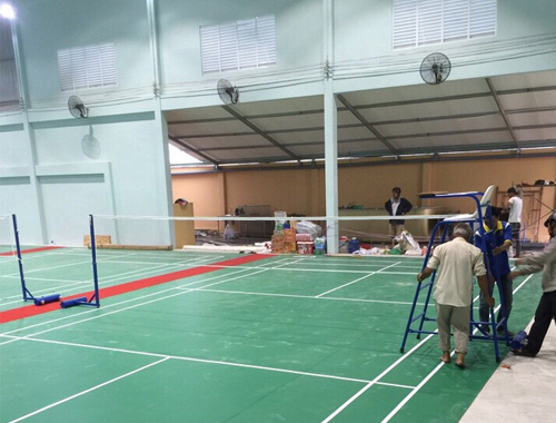 Thi công sân cầu lông tại Trường THPT Phú Lâm - TpHCM 5 Lắp ghế trọng tài