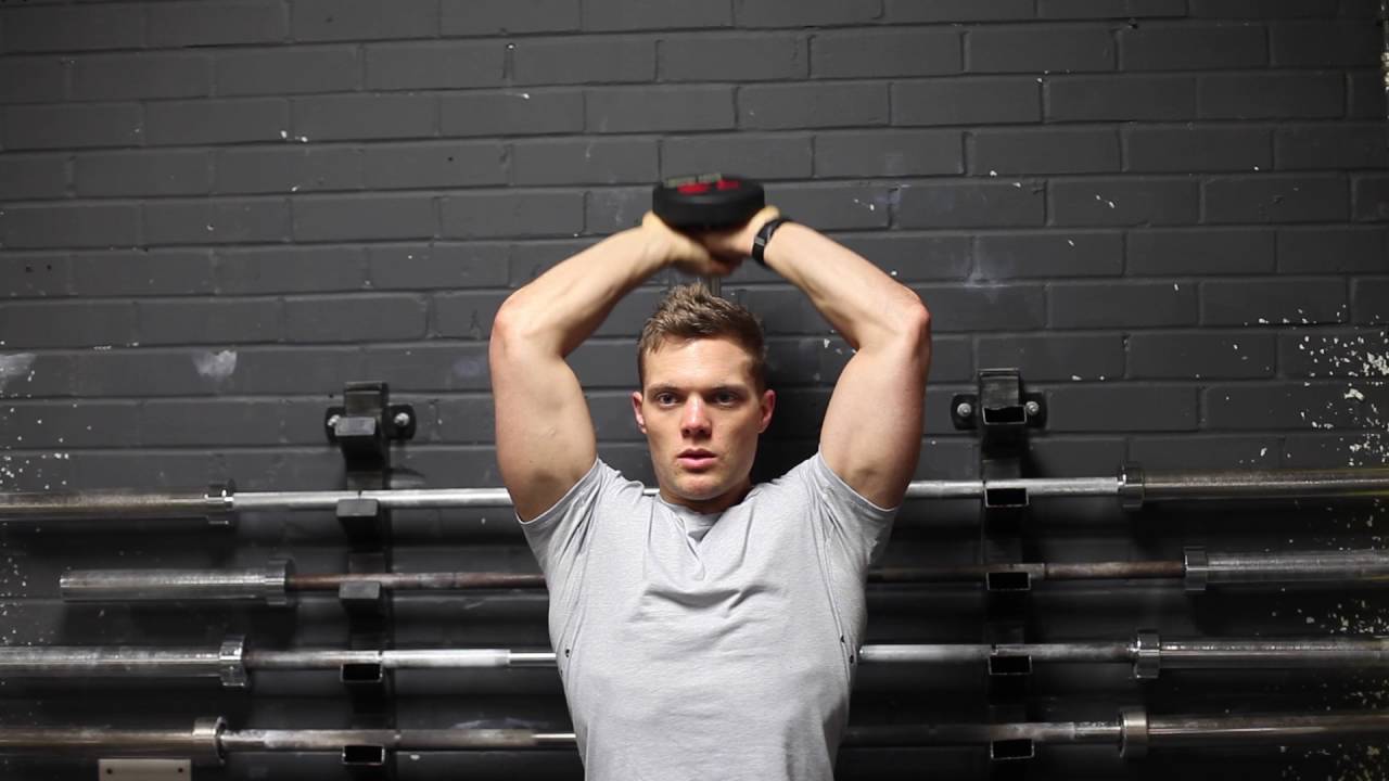 Standing Dumbbell Tricep giúp tăng cường cơ bắp tay cực tốt