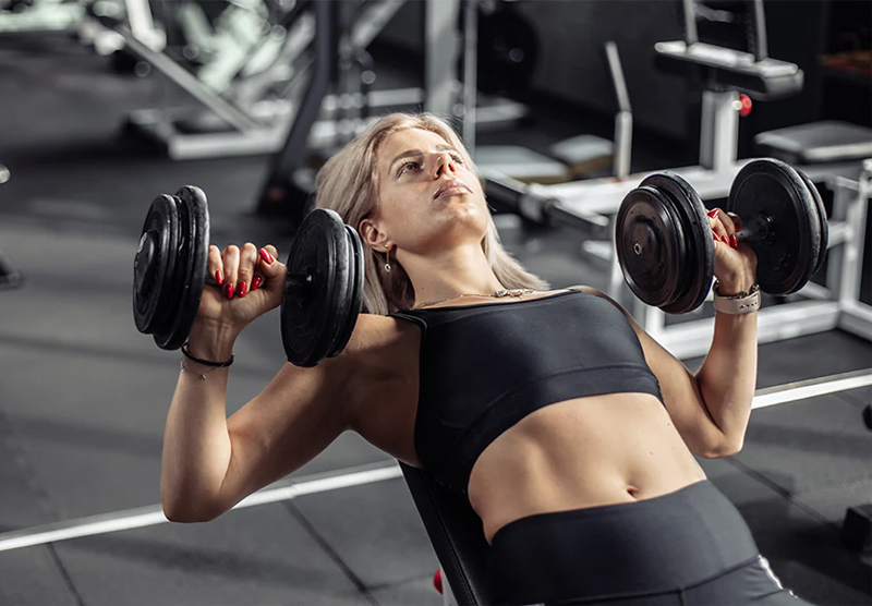Dumbbell Bench Press - Bài tập ngực với tạ đơn tốt cho Gymer 1 Bài tập Dumbbell Bench Press