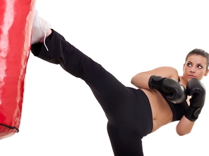 Hướng dẫn 10 bài tập kickfit tại nhà đơn giản và hiệu quả 11 Việc tập bài tập kickfit tại nhà giúp bạn tiết kiệm được thời gian và công sức di chuyển
