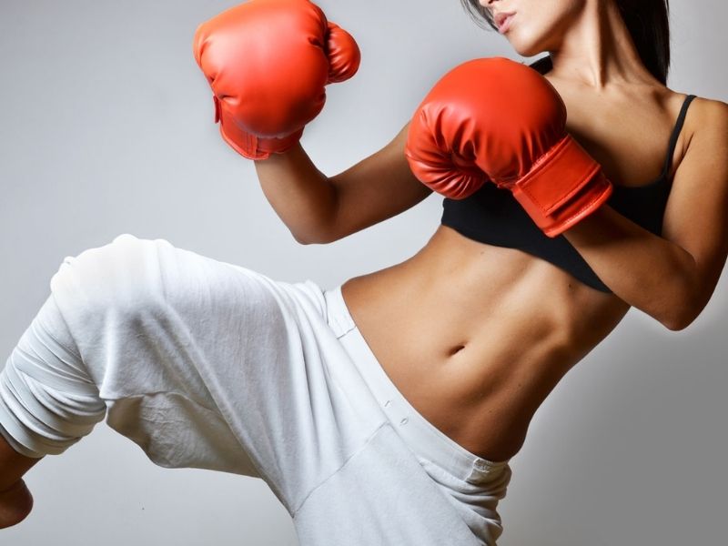 Hướng dẫn 10 bài tập kickfit tại nhà đơn giản và hiệu quả 13 Đảm bảo thực hiện các động tác kickfit đúng kỹ thuật