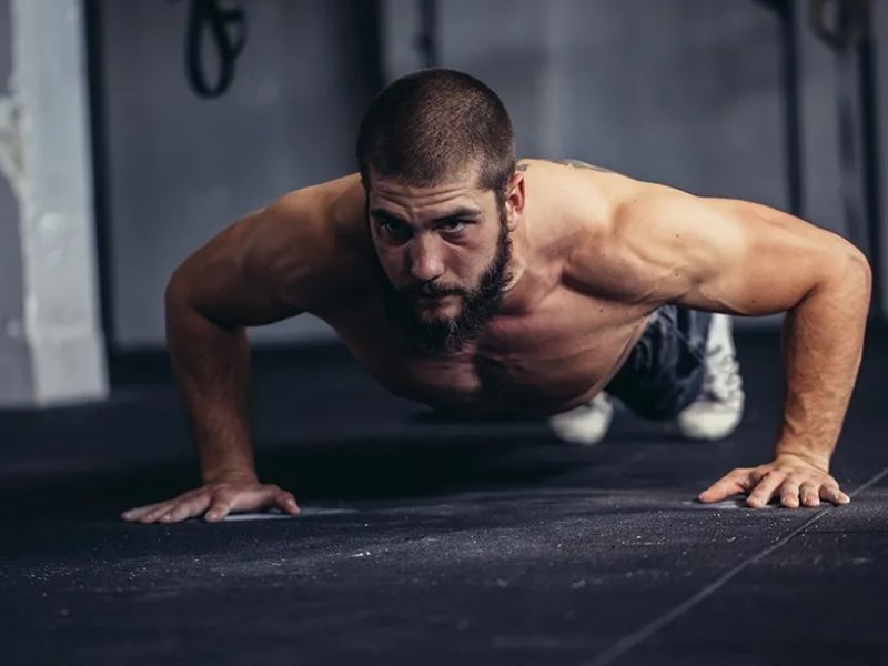 Hướng dẫn 10 bài tập kickfit tại nhà đơn giản và hiệu quả 6 Chống đẩy là một động tác fitness quan trọng trong quá trình tập kickfit