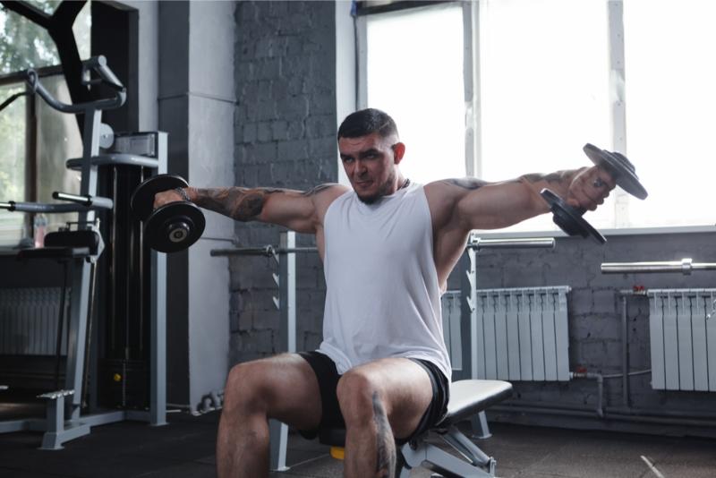 Cách tập Dumbbell Lateral Raise đúng cách