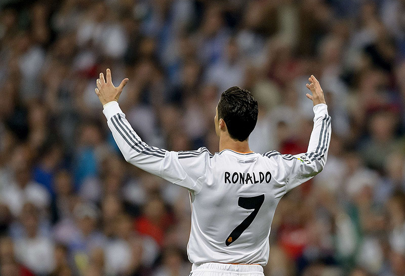 Ronaldo là cầu thủ bóng đá hàng đầu thế giới