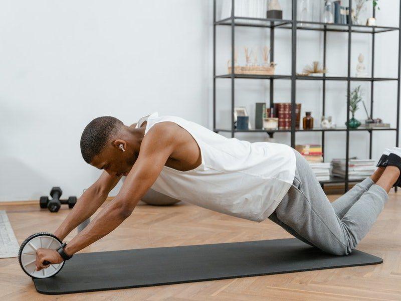 Dụng cụ tập boxing tại nhà: Con lăn tập bụng