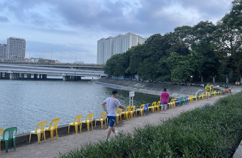 Đường chạy bộ ở hồ Linh Đàm