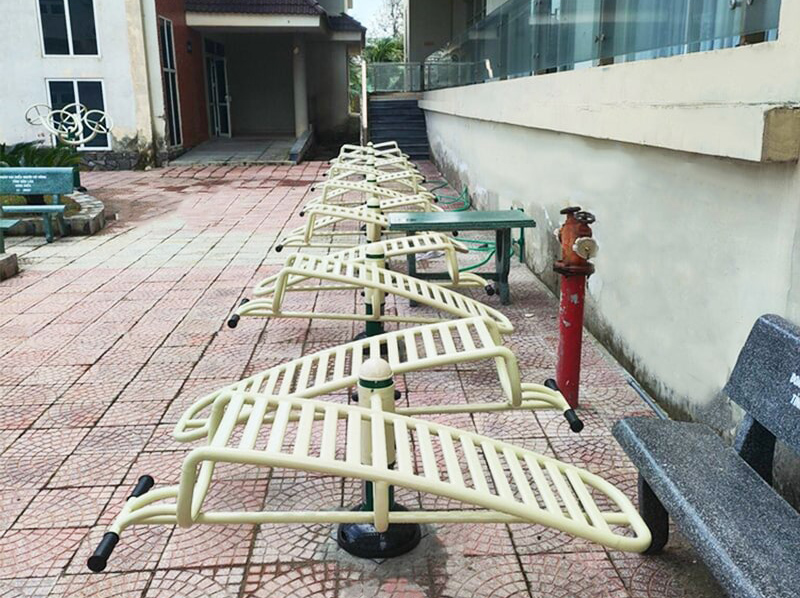 Lắp đặt dụng cụ thể thao ngoài trời tại Trung tâm điều dưỡng người có công miền Trung 2 Ghế tập lưng bụng đôi HQ-619