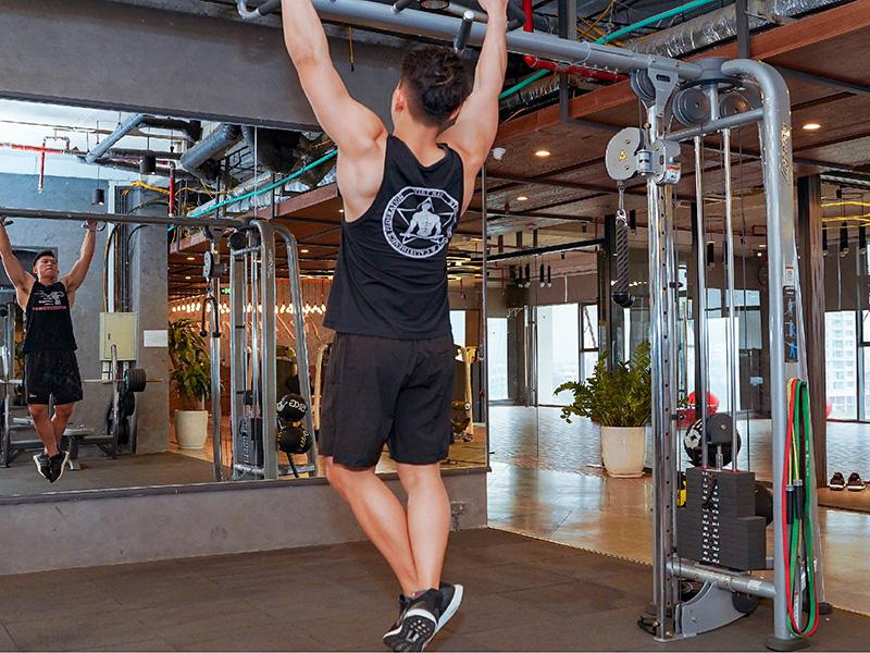 Bài tập hít xà đơn tập xô 