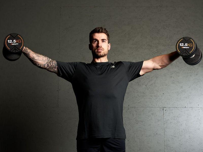 Lưu ý khi tập bài tập Dumbbell Lateral Raise 