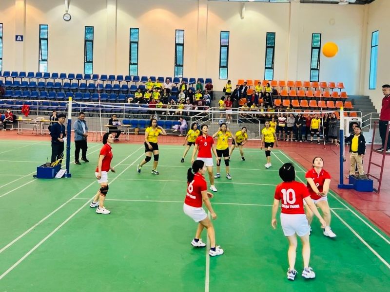 Tìm hiểu về kích thước quả bóng chuyền hơi nữ tiêu chuẩn 3 Thi đấu bóng chuyền hơi
