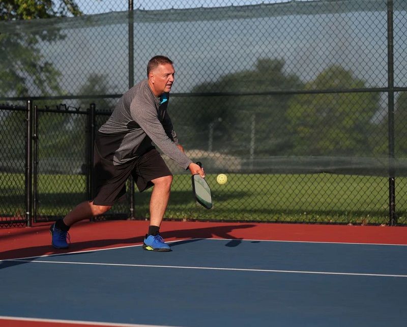 Kỹ thuật bóng xoáy trong pickleball hay và chi tiết nhất! 2 Kỹ thuật bóng xoáy trong pickleball