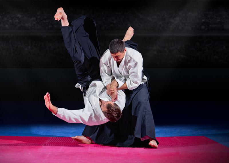 Kỹ thuật aikido chủ yếu hướng đến mục đích kiểm soát đối thủ