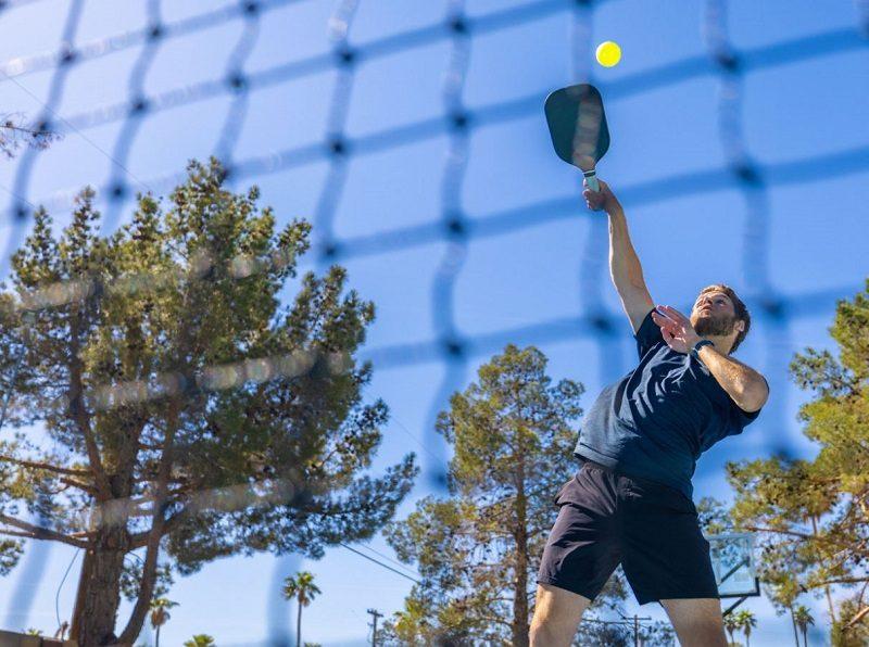 Hướng dẫn cách khắc phục lỗi đánh bóng pickleball ra ngoài 1 Kỹ thuật đánh bóng pickleball ra ngoài