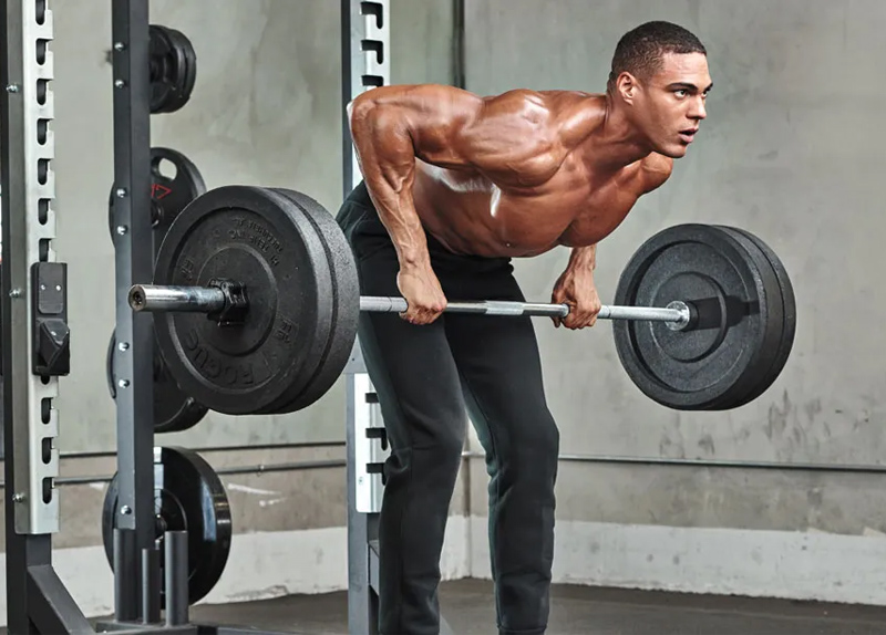 Tập Bent Over Barbell Row giúp điều chỉnh tư thế 