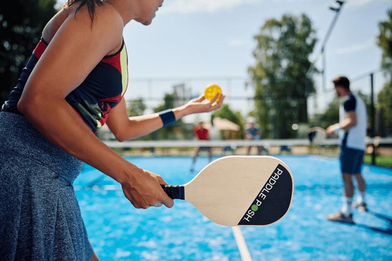 Hướng dẫn kỹ thuật giao bóng xoáy pickleball chi tiết nhất! 1 Giao bóng xoáy gây ra khó khăn cho đối thủ