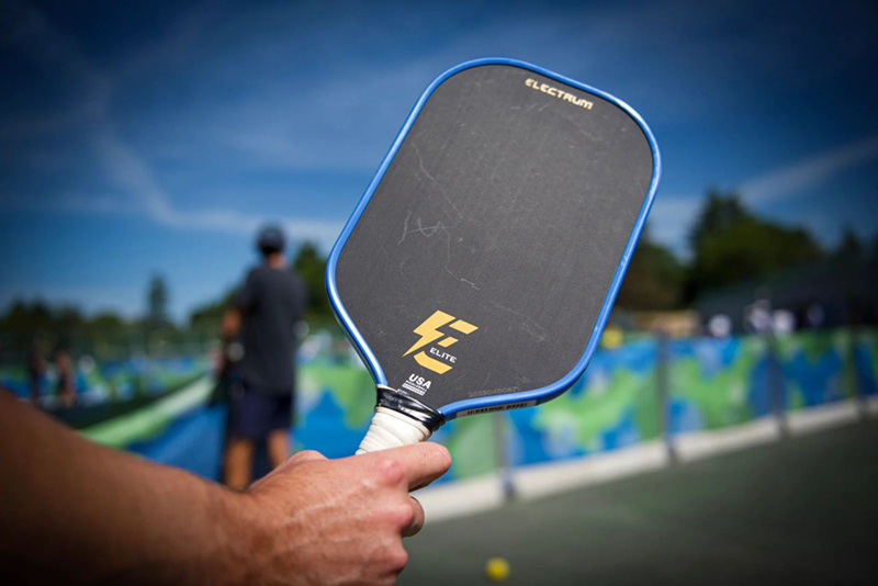 Cách quấn cán vợt pickleball 
