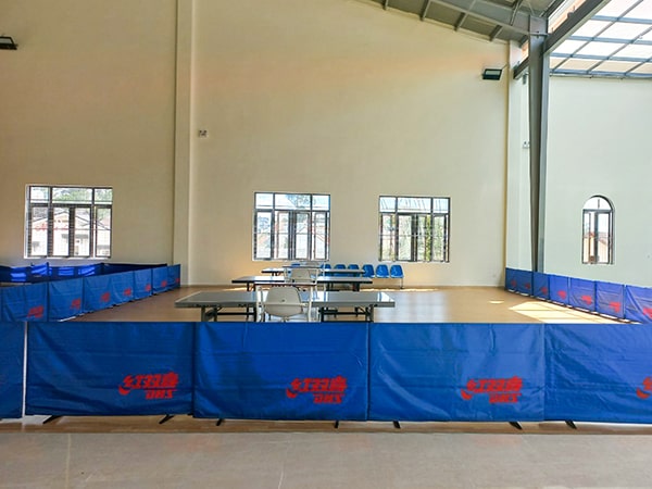 Ring chắn bóng bàn
