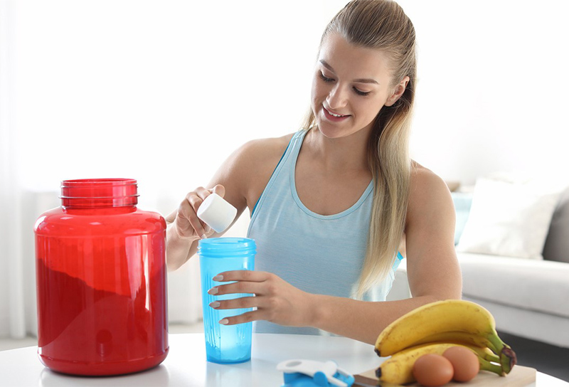 không tập gym có nên uống whey