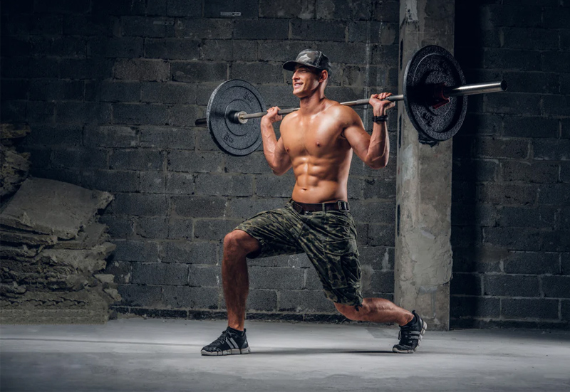 Barbell Lunge là gì? Hình ảnh & video cách tập cho người mới? 3 Tập Barbell Lunge đúng kỹ thuật