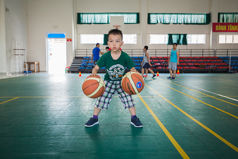 Tập bóng rổ 