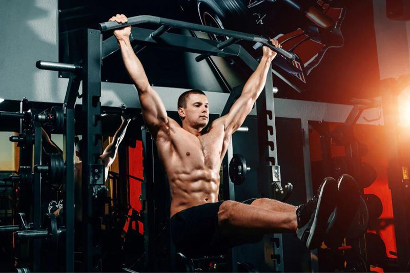 Bài tập cơ bụng với giàn tạ đa năng