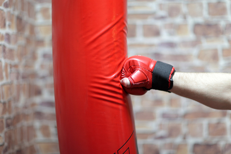 Bỏ túi các bài tập boxing giảm cân hiệu quả nhanh nhất 4 Tập đấm bao cát