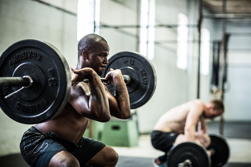 11 bài tập Squat với tạ cho nam nữ đúng cách, hiệu quả nhất