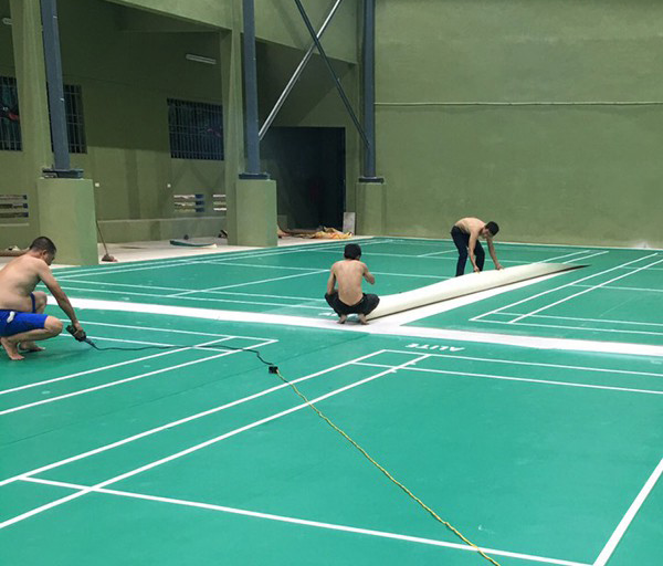 Thi công sân cầu lông 