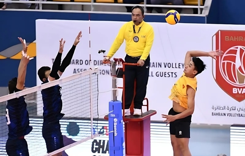 trọng tài trong bóng chuyền