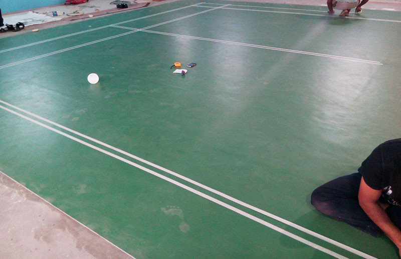 Kẻ vạch sân cầu lông 