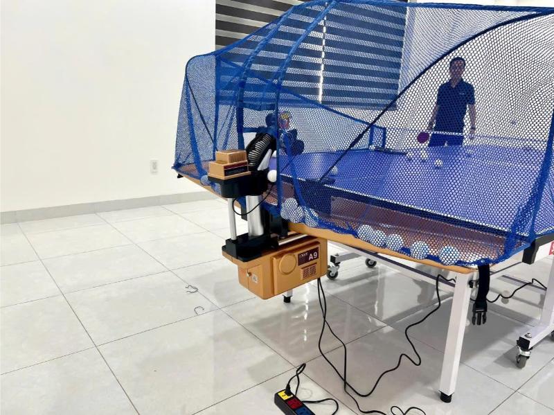 Máy bắn bóng bàn Y&T A9