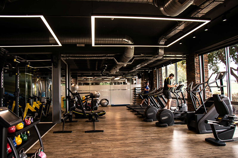 Chi phí mở phòng tập thể hình Gym cần bao nhiêu tiền? 1 phòng tập thể hình