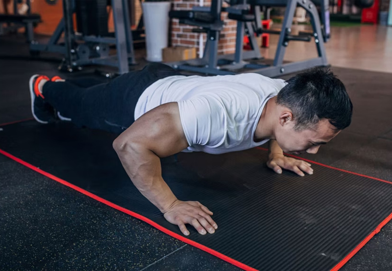Tập hít đất đúng cách 