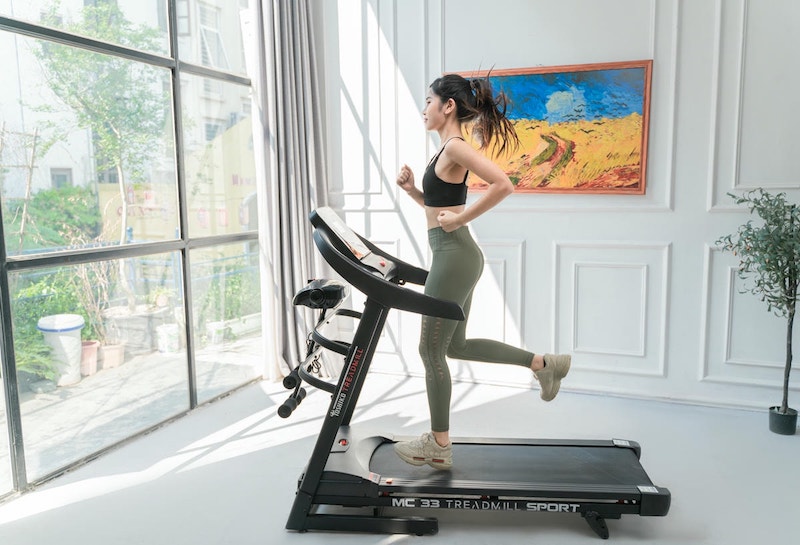 Tập với máy chạy bộ 