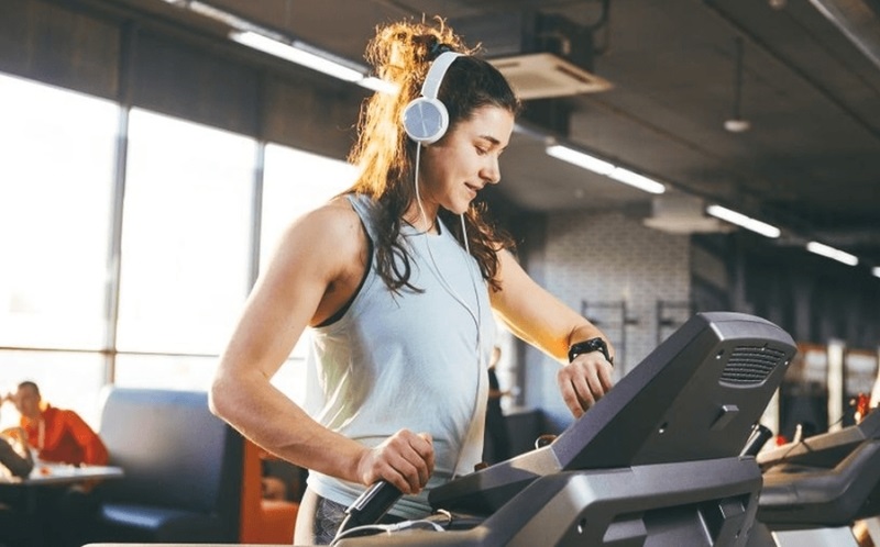chức năng đo nhịp tim trên máy chạy bộ điện