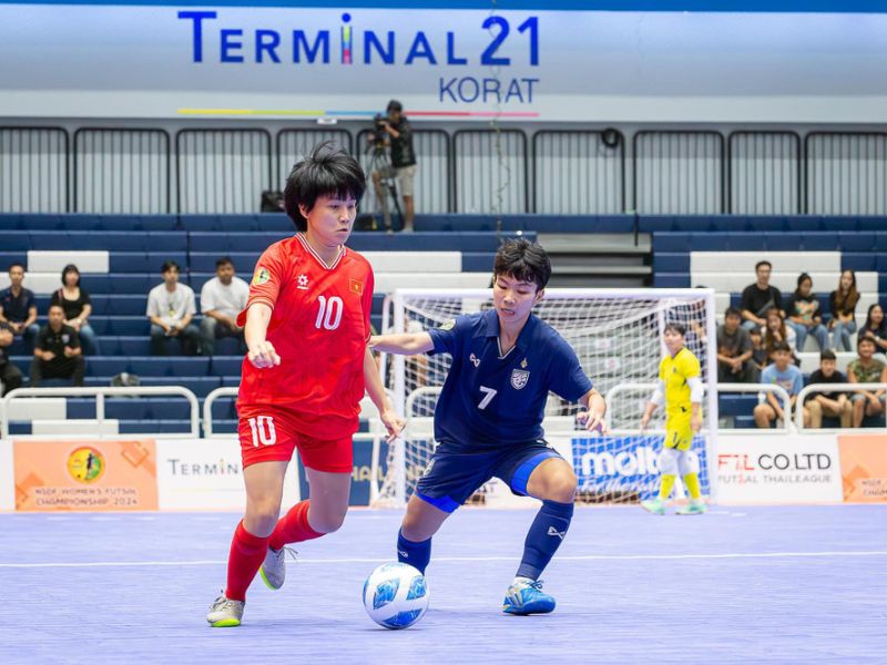 Thi đấu futsal chuyên nghiệp 