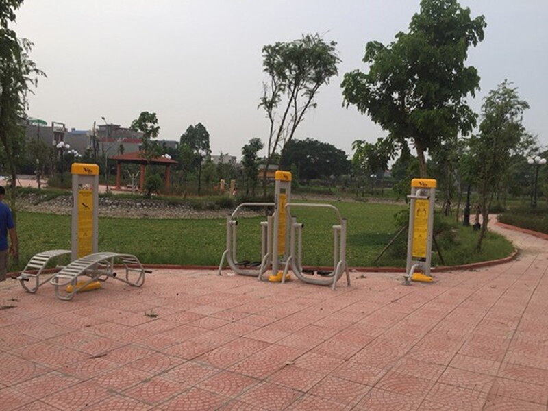  Lắp đặt dụng cụ thể thao tại công viên TP Bắc Giang 