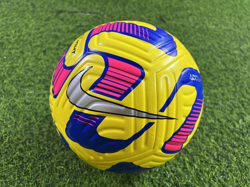 Quả bóng đá Nike