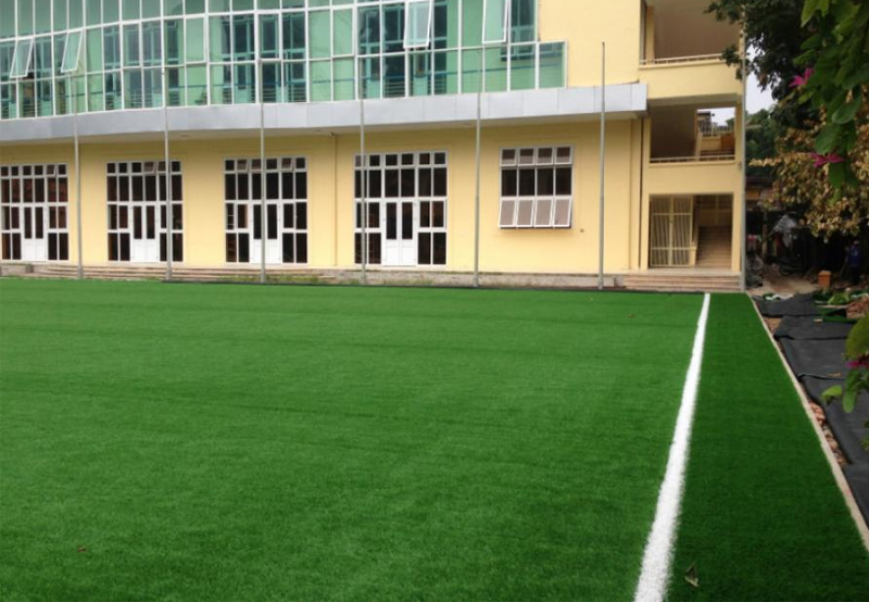 Sân bóng 10-10 Trần Huy Liệu 