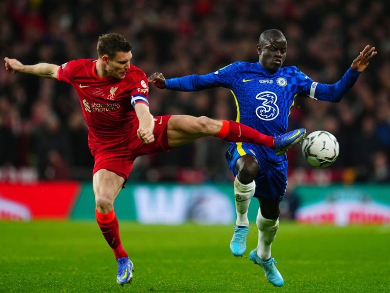 Quả bóng đá chất lượng đạt chuẩn FIFA cần những tiêu chí gì? 2 thi đấu bóng đá