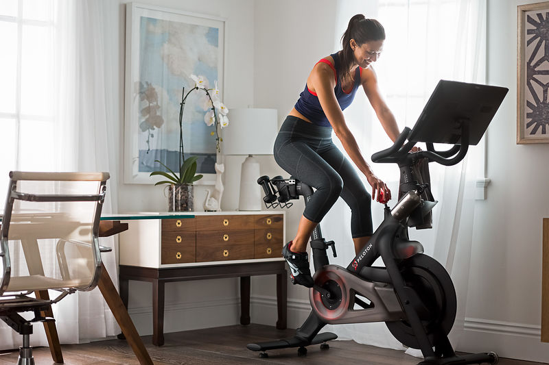 Tập với xe đạp tập thể dục tại nhà 