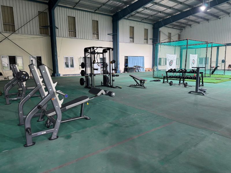 lắp đặt thiết bị tập gym tại Công ty Youngone
