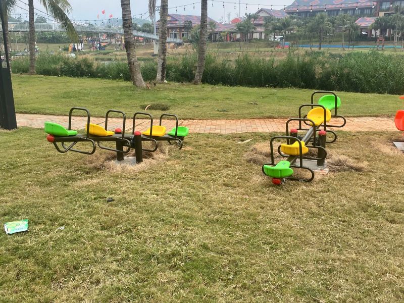 Dự án lắp đặt thiết bị ngoài trời tại Làng văn hóa du lịch và phát huy giá trị lịch sử quốc gia đặc biệt Tân Trào 4 Bập bênh 4 chỗ