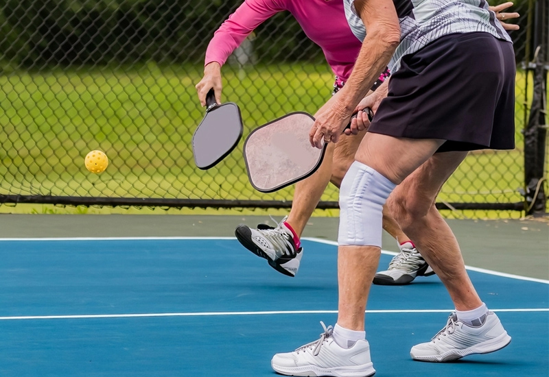 Chơi Pickleball